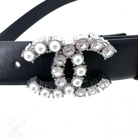 Authentic CHANEL Calfskin Crystal & Pearl CC Belt Womens Size 80 / 32 - Picture 3 of 8